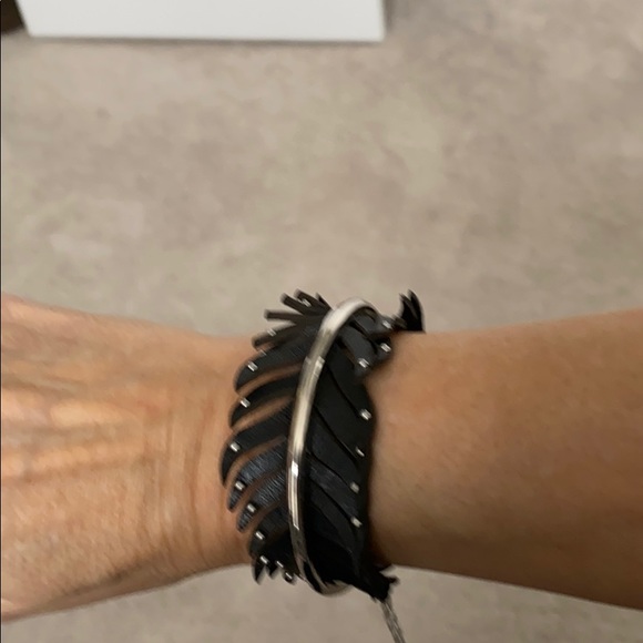 Gorgeous leather and metal  black coach bracelet - Picture 6 of 7
